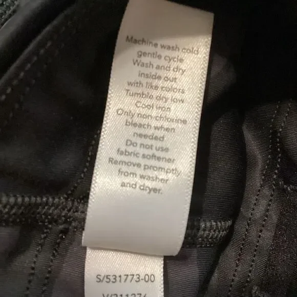 ATHLETA Ultimate 7/8 Tight Legging Camo Black Gray Size Small #531773 - Picture 11 of 14